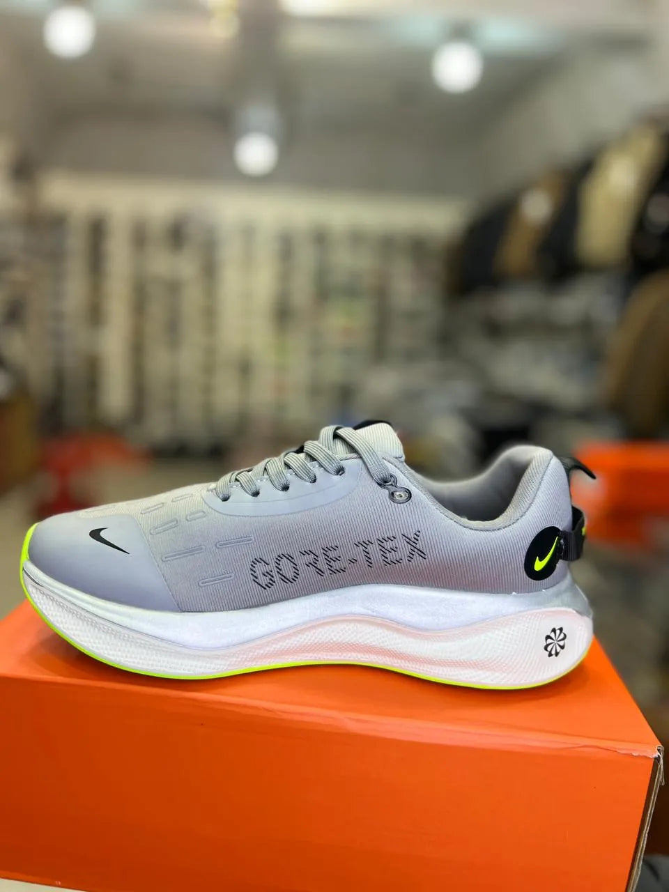 NIKE INFINITY RUN 4 -GRAY