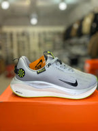 NIKE INFINITY RUN 4 -GRAY